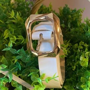 NWOT women White Belt with Gold Buckle 39” length